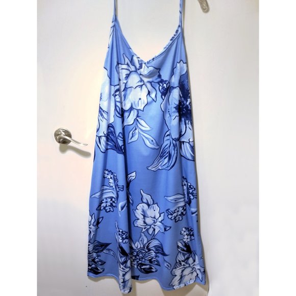 Floral Print Spaghetti Strap Swing Dress - Picture 4 of 5